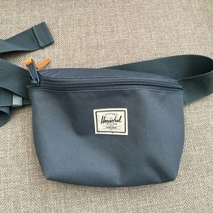 Herschel Signature Fourteen Hip Pack Fanny Belt Bag Navy Blue